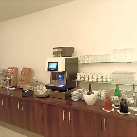 Hotel Garni Colora 4*