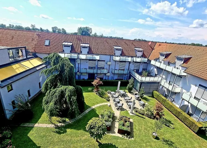 Garni Colora فندق 4*